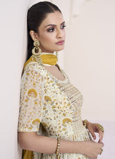 Exquisite Gown in White Colour